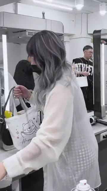 手刷染・質感染髮 26